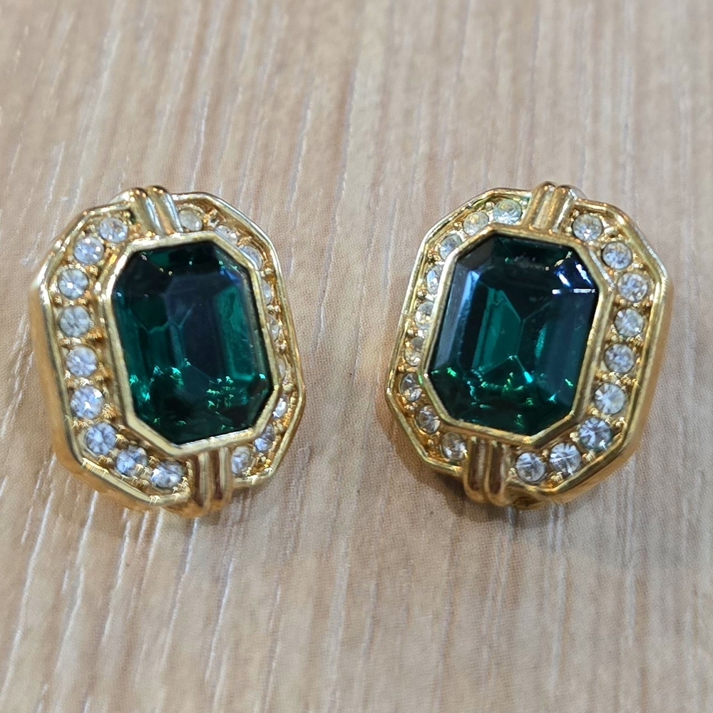 Elegant Gold and Green Earrings